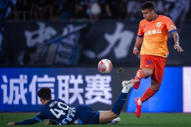 开云体育网页版登录入口-【中超】达兰进球无效伊万现场观赛 泰山0比0平三镇