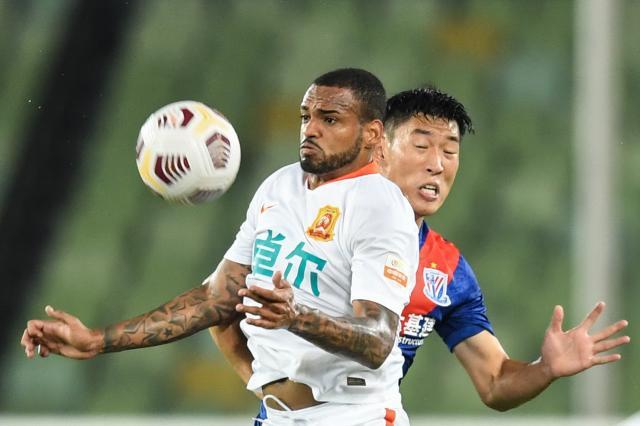 开云体育app-【中超】莫雷诺2球被吹于汉超失点 申花0比0武汉